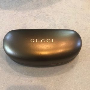 1 Pair Gucci Sunglasses